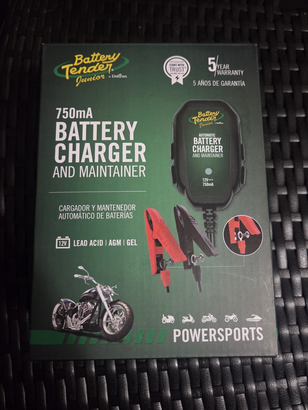 Battery Tender Junior 12V 800mA Selectable Battery Charger